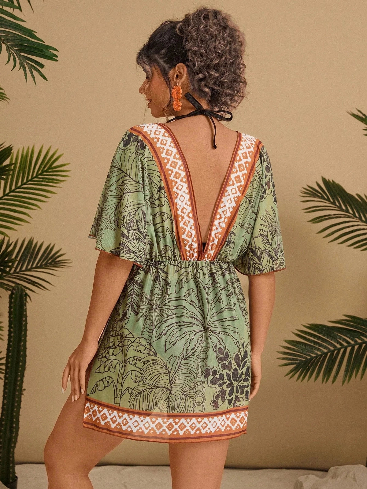 Saída de Praia Plus Size Flora