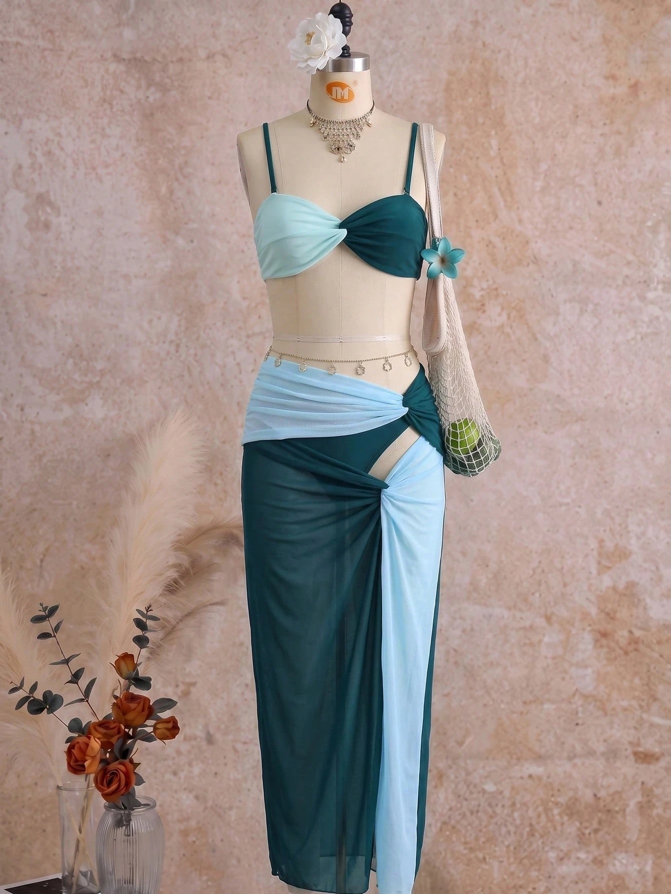 Conjunto Luxo Biquíni + Saia Tamires
