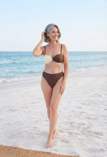 Conjunto Luxo Biquíni + Saia Tamires